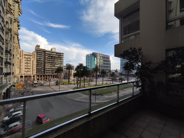 Alquiler Oficina - Plaza Independencia - Ciudad Vieja 1