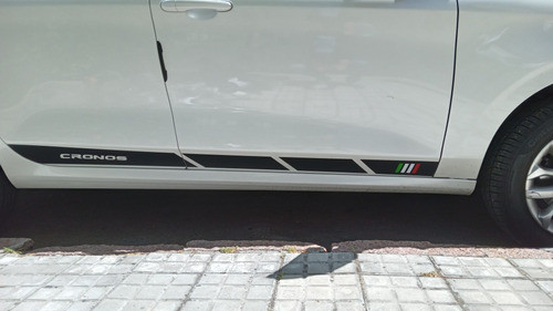 Calcos Laterales Fiat Cronos El Par!!!! 1