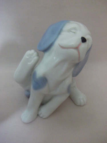 B. Antigo - Cachorro Em Porcelana Alemã Antiga Azul E Branco 0