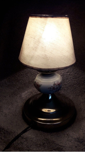 Portatil,lampara De Mesa De Metal Y Porcelana C/instalacion 1