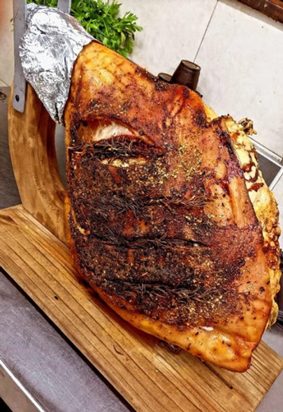 Pernil De Cerdo 15 - 20 Personas Panes Y Salsas 1