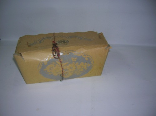 Antigua Caja Bombones Casa Tita Angelito Galletita Bizcochue 0