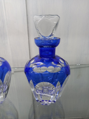 Manyantiques - Antiguos Perfumeros Cristal Tallado Azul 1