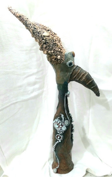 Escultura De Papier Maché Estilo Finnabair Sobre Garrafa 1