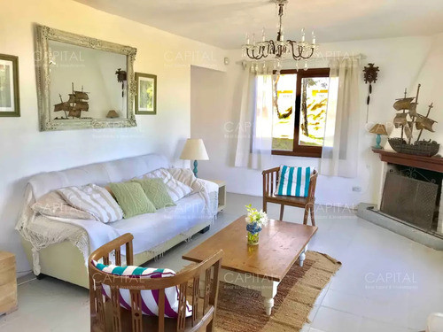 Casa De Cuatro Dormitorios En Alquiler Invernal En La Barra 0