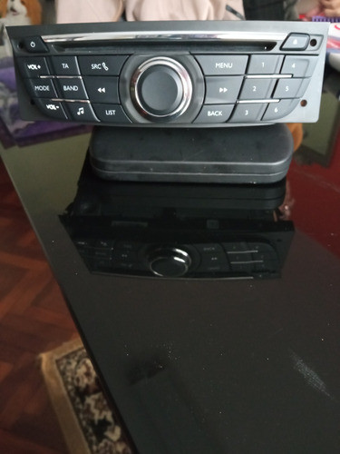 Radio Auto Peugeot 301 Año 2021 Para Reparar 0