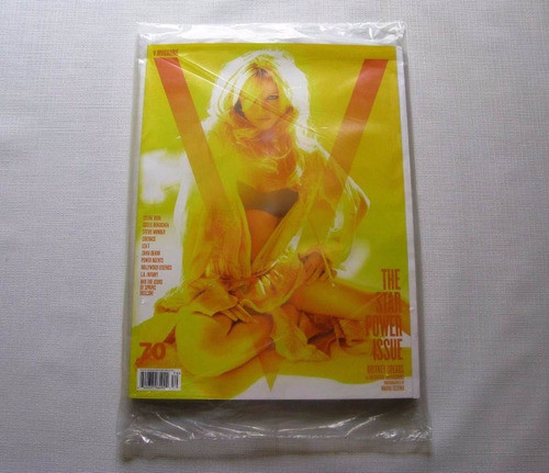 Britney Spears V Magazine # 70 Zahia Dehar Nueva 242 No Cd 0