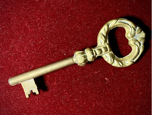 Llave De Bronce Decorativa 1