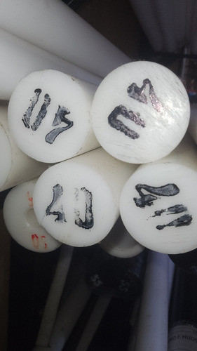Barra De Resina Acetal Diam 40 X1 Mt De Largo 0