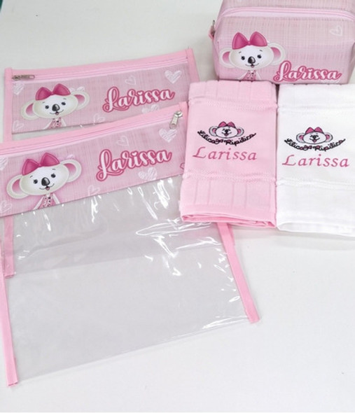 1 Necessaire + 1 Toalhinha De Mão + 1 Saquinho Personalizado 1
