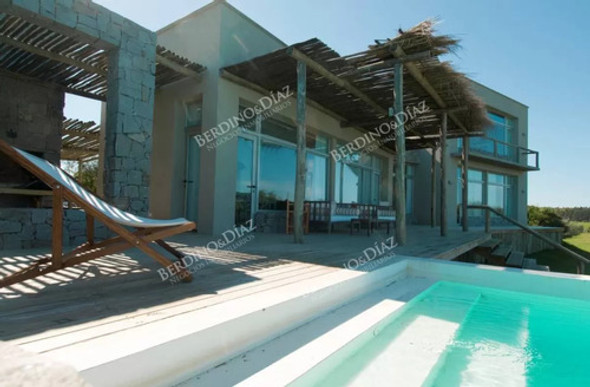 Chacra A Estrenar En Venta En Medellin Jose Ignacio  Frente Al Mar 0