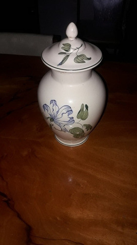 Geisha Porcelana, $20000,jarrón Porcelana,$5000,cfmesa$5000 0