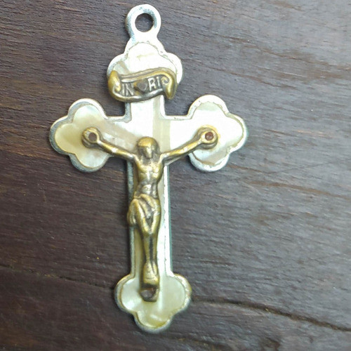 Pequeno Crucifixo Em Metal E Baquelite Início Século Xx 0