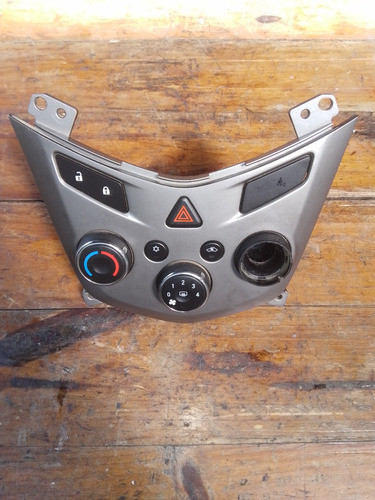 Comando De Calefacción De Chevrolet Sonic 1.8 2013 1