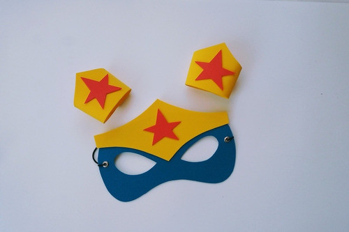 10 Antifaces  Y 10 Pares De Muñequeras De La Mujer Maravilla 0