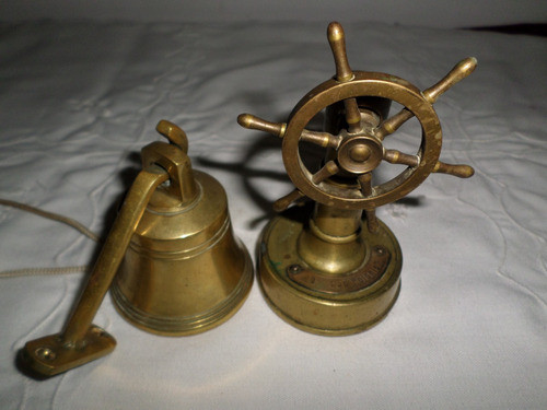 Lote De Artículos Nauticos De Bronce Timón Polonio Campana 1