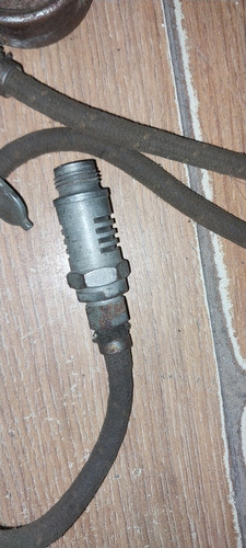 Antiguo Accesorio Compresor De Bujias Para Inflar Ruedas De 1