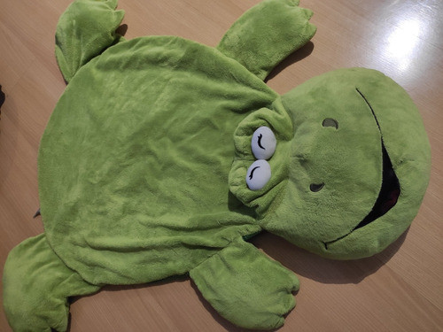 Alfombra De Sapo Peluche Para Decorar El Cuarto Infantil 0