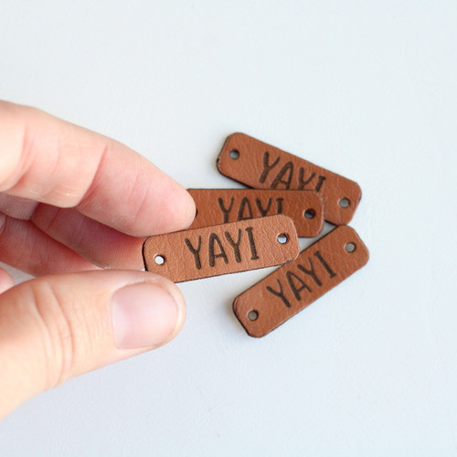 Etiquetas Eco Cuero Personalizadas Orificios X 50u (3x1 Cm) 1