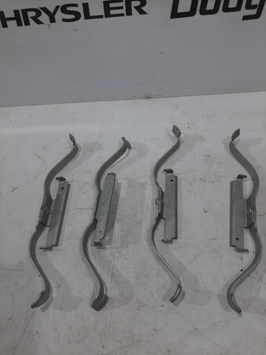 Sujetador Pastillas De Freno Dodge Durango Dakota Mopar X1 1