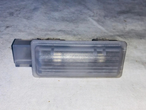 Plafón Luz Interior Baul Mercedes W203 W220 W245 2208201901 1