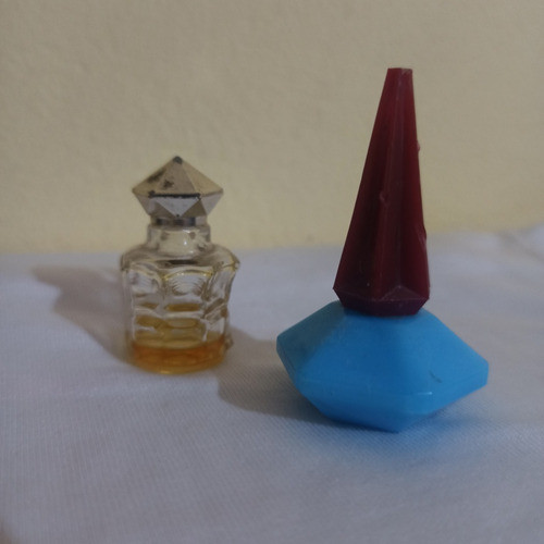 Lote De Frascos De Perfumes Miniaturas Usados X 2 Unidades 0