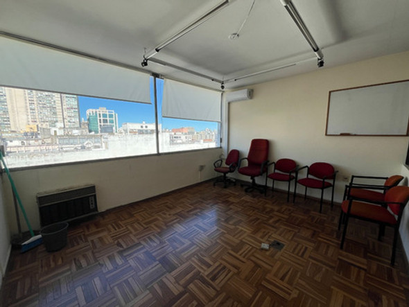 Alquile Oficina En Ciudad Vieja A 50 Metros De Plaza Matríz 1 Alquile Oficina En Ciudad Vieja A 50 Metros De Plaza Matríz 1