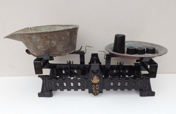 Antiga Balança Santo Antonio - Pesos Ferro E Pratos Cobre 0