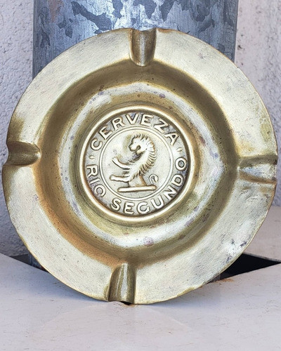 Antiguo Cenicero Primer Logo Cervecería Rio Segundo 1