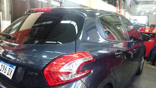 Polarizado Profesional Para Peugeot 208 0