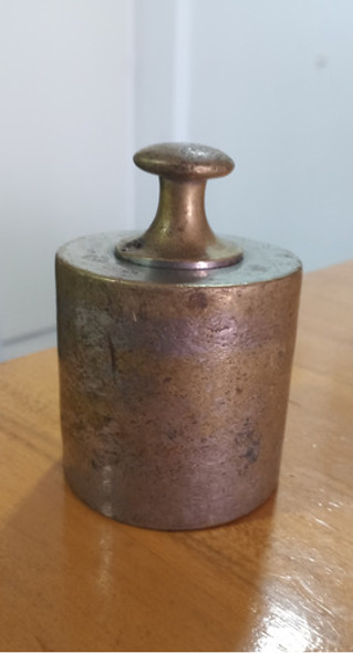 D- Antigua Pesa De 2 Kilos En Bronce - Sellada M.b. 1