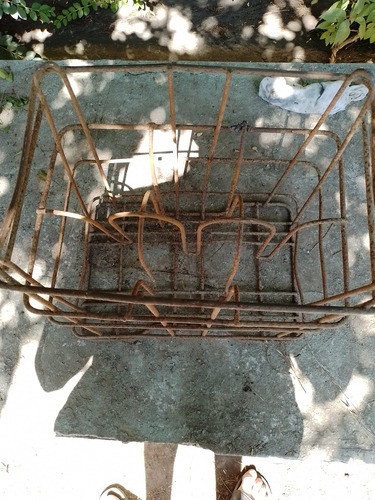 Antiguo Cajón De Alambre 1