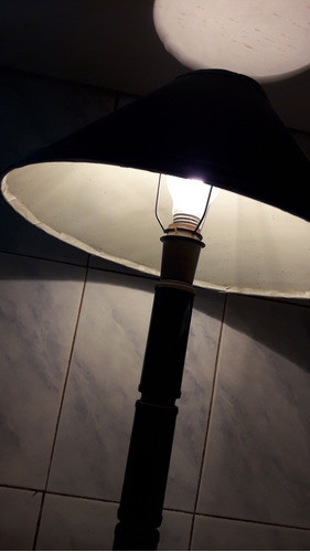 Lampara De Mesa Metal Verde C/instalacion Y Pantalla 1