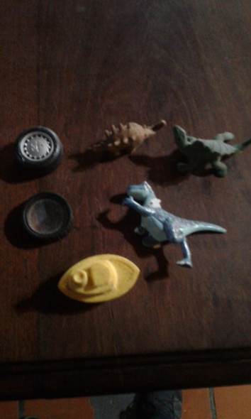 Dinosaurio Dino Goma Barquito Miniatura Juguete Lente Rueda 0