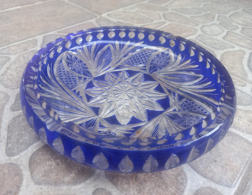 Extraordinario Cenicero En Cristal Azul Tallado Antiguo 19cm 0
