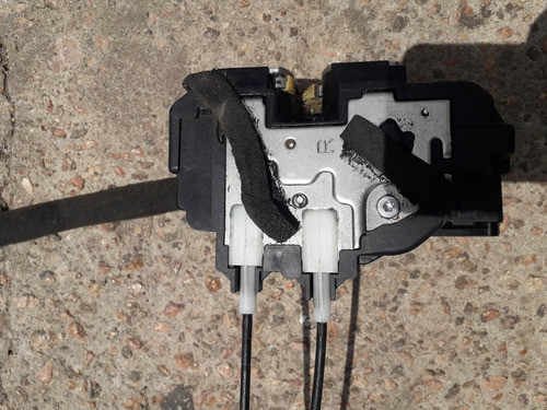 Nissan Tiida Cerradura Trasera Derecha 0