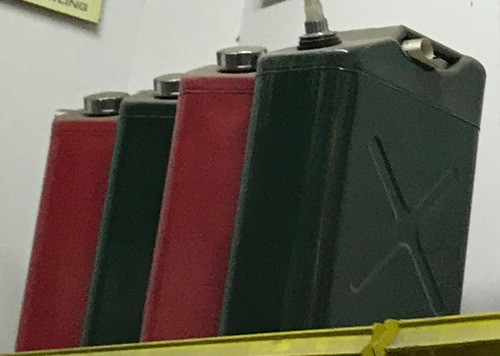 Bidon Jeep Chapa Nafta 20 L Con Pico ( Color Verde ) 1