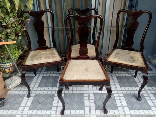 Juego De Cuatro Sillas Antiguas Debuen Diseño Para Restaurar 0