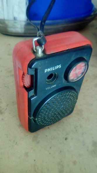 Antigua Radio Philips A Transistores De Colección 0