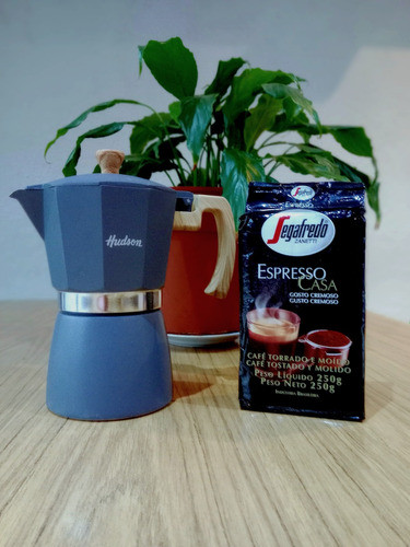 Cafetera Hudson Gris Italiana 6 Tazas + Cafe Segafredo 1