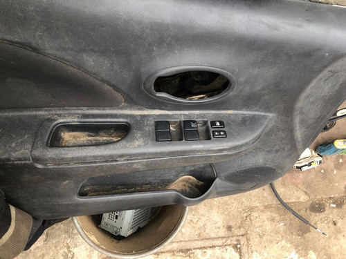 Tapizado De Puerta Chofer Nissan March 1