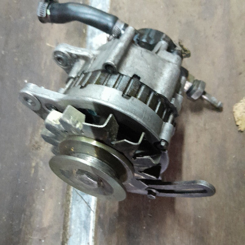 Hyundai H100 Alternador Con Bomba De Vacío 0