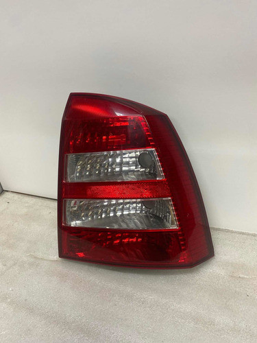 Farol Trasero Derecho Chevrolet Astra Hatch 2003-11 Arteb 1