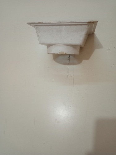 Descarga De Pvc Vertical Con Rejilla 20x18 Diam.110 Sin Uso 1