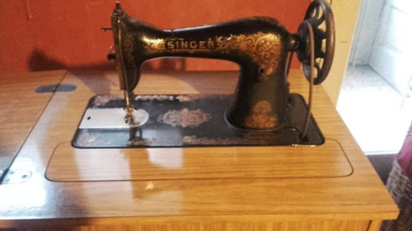 Antigua Máquina De Coser Con Mueble Singer 0