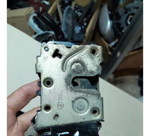 51(cerradura Peugeot 306) 1