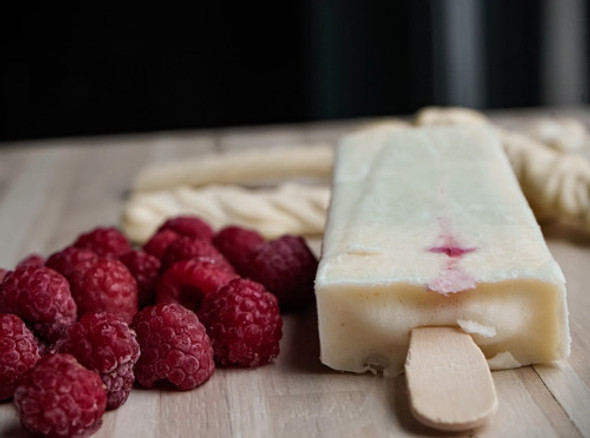 Paleta Helada De Chocolate Blanco Con Frambuesa, Premium 1