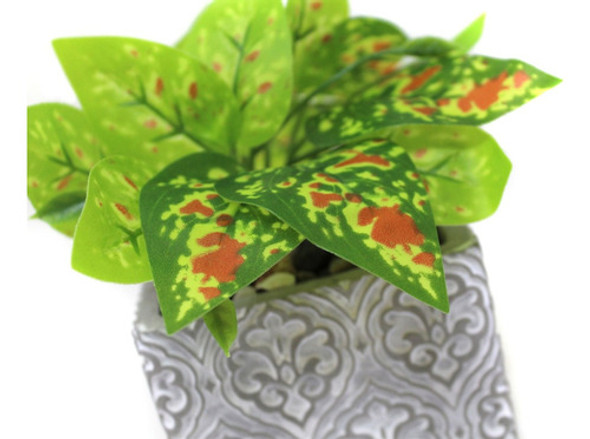 Maceta De Cemento Petit Con Planta Artificial Cm25 1