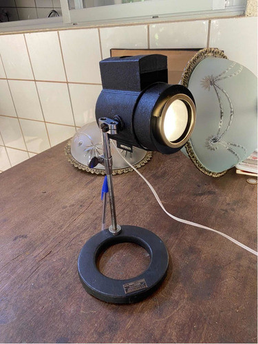 Ferramenta Ótica Americana Transformada Em Luminária 0