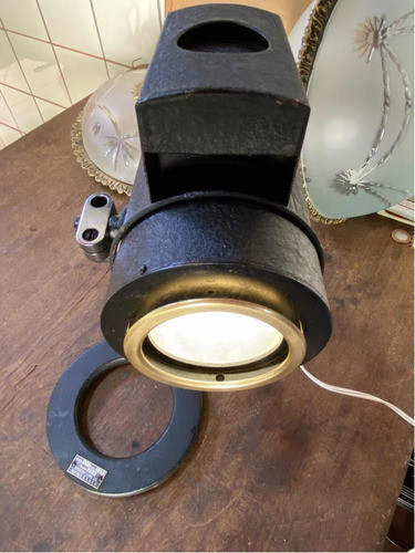 Ferramenta Ótica Americana Transformada Em Luminária 1